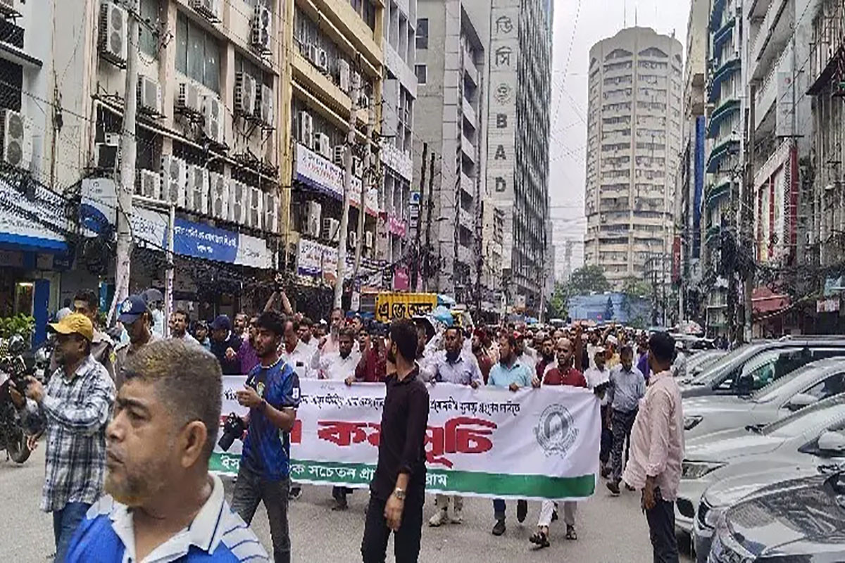 গভর্নরের সাক্ষাৎ না পেলে বাংলাদেশ ব্যাংক ঘেরাওয়ের হুঁশিয়ারি